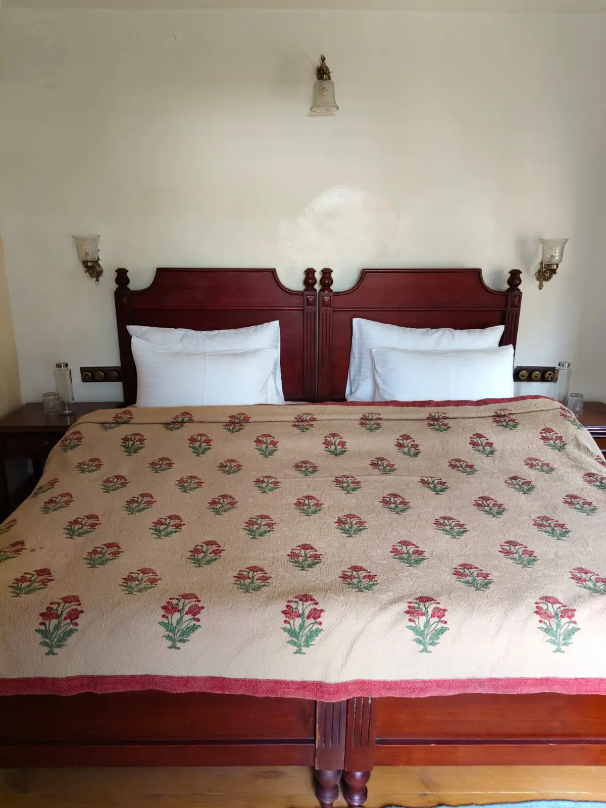 Heritage House Suites